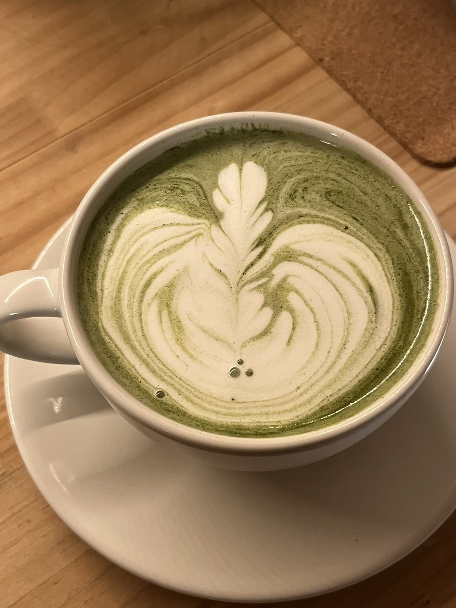 root_integral's tweet image. 抹茶でラテアート🍵