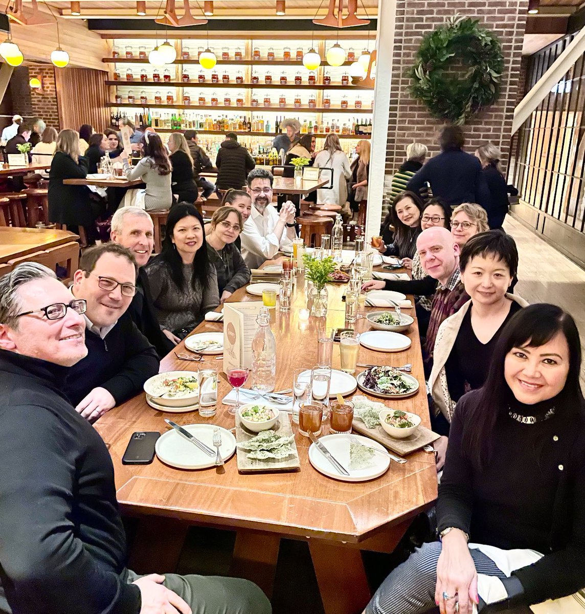 Another great meeting of the @radiology_rsna editorial team (current and former)! Great catching up at #RSNA2023 @VChernyakMD @ProfVickyGoh @DrLindaMoy @DavidBluemke @DrCliffWeiss @yoshimianzai @NeuroDx