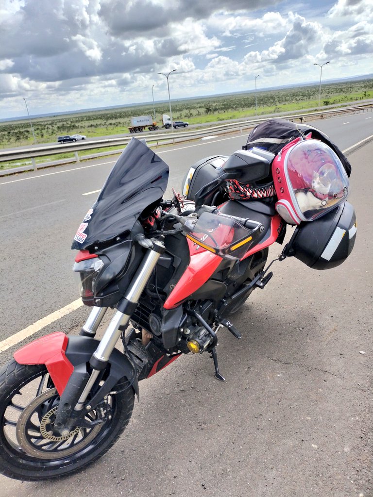 NMathwitiKe's tweet photo. What more could a girl want? I thank God we had a safe and dry safari. She was scared initially but later relaxed till she slept! π
Love lives hereβ€οΈ #biker #babe #Miyu #catmom #adventuretime #fun #love #mathwiti https://t.co/NY86X5Iiss