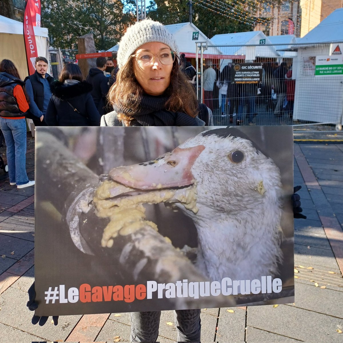 #actionpourlesanimaux hier à #Toulouse

#stopgavage #stopfoiegras en soutien de @L214 et du @PartiAnimaliste 👏

#agirpourlesanimaux #souffranceanimale #defendrelesanimaux #stopspecisme #justicepourlesanimaux #evoluons