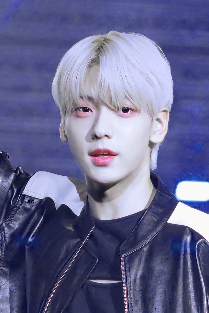 heeh2_'s tweet photo. 멜뮤가서 수빈이 봤던게 벌써 일년 전이라니… https://t.co/NbEHSIb7Ys