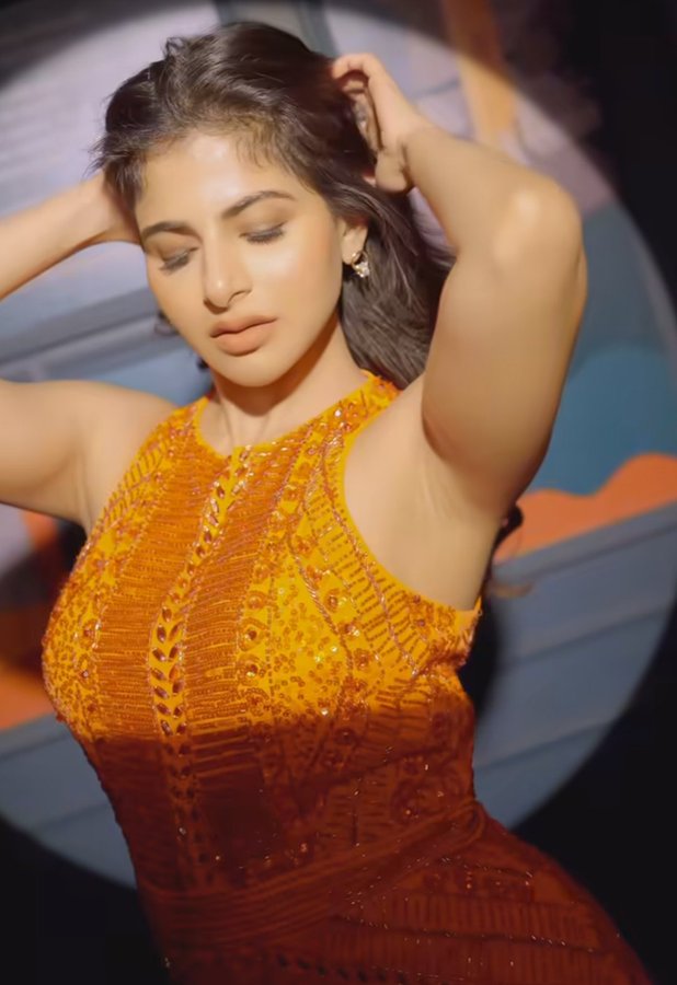 F_3cteLa4AA461O?format=jpg&name=900x900