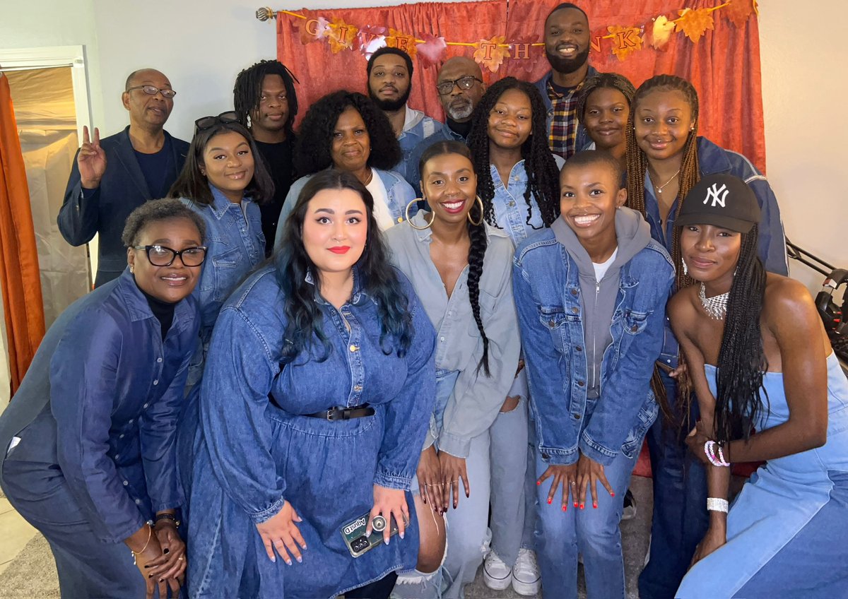 dmk54469's tweet photo. Thankful for good jeans. #thanksgiving2023 https://t.co/V8OmMZXkMw