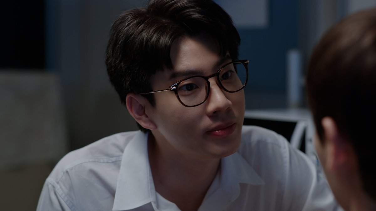 GMMTV's tweet photo. ต้มข่าไก่ของกุ๊ก ไม่อร่อยแต่อร่อยมาก ๆ ต่างหาก เดี๋ยวหมอทำแผลตอบแทนกุ๊กนะคร้าบบบบ ☺️❤️
#CookingCrushSeriesEP1
#GMMTV
@off_tumcial @AtthaphanP https://t.co/5ihjpv50AR