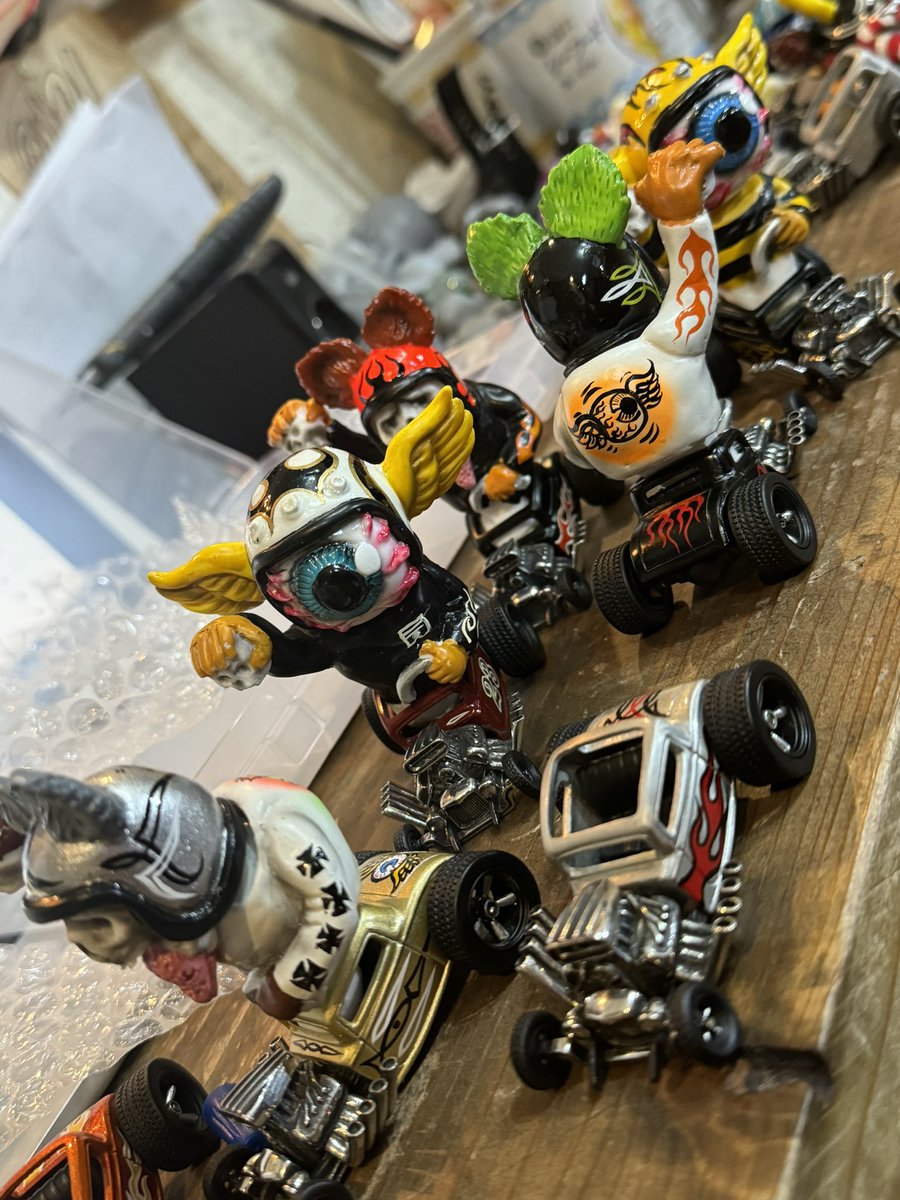 ホットロッドカスタムショー限定スタチュー追い込み中！