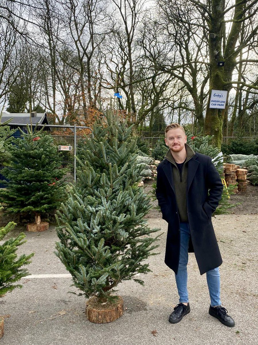 It’s been a busy first few days with people coming down and choosing their Christmas trees and wreaths🎄 Mikey North aka Gary Windass from Coronation Street visited for the second year running today to get his family Christmas tree🎄✨🎄✨🎄✨ #curleyschristmastrees #horwich