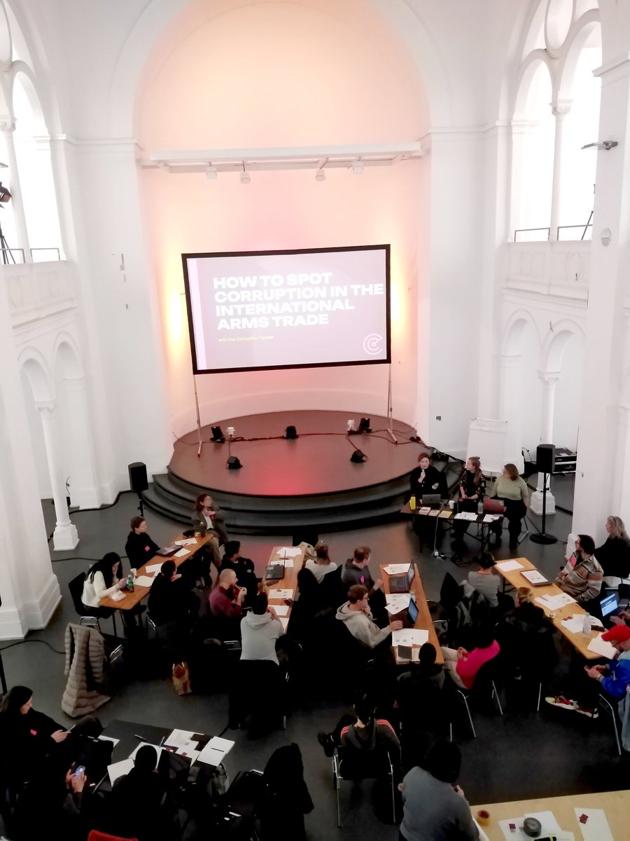 Final workshop of #OrganisedCrime conf. now in progress: "How to Spot Corruption in the International Arms Trade: Identifying Red Flags with Open Source Investigations"

@ruth4peace, <a href="/DemBrinke/">Julia Auf dem Brinke</a> &amp; Rhona Michie of <a href="/ArmsTradeCT/">Corruption Tracker</a> &amp; <a href="/ShadowWorldInv1/">Shadow World Investigations</a>   dnlb.org/31w2 
#DNL31