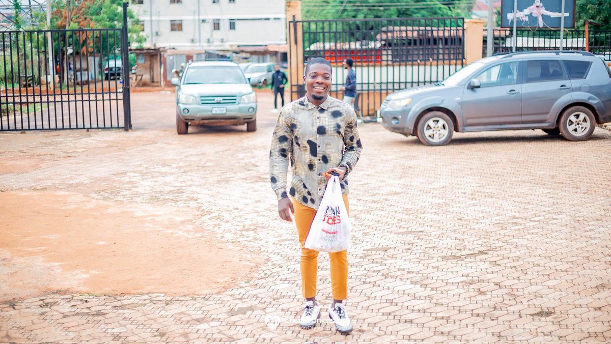 DcYouthChurch's tweet photo. Welcome to today's special hangout service 🤗🤗

#hangoutservice 
#churchunleashed 
#dominioncityyouthchurch https://t.co/fUxTkV9iVn