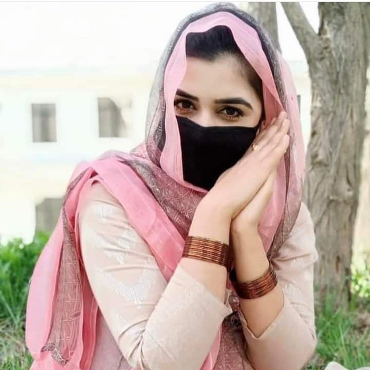 Sohailkhan61042's tweet photo. Hunting for long lashes online is like searching for a needle in a mascara haystack – rare and a tad unrealistic! 😂😂😂👁️🧐 #LashQuest #MascaraMysteries #LashGoalsGoneRogue #OnlineLashHunt #EpicLashFail #RareFinds #LashesForDays #EyelashElusiveness #WinkAndSearch #TagTheLashless https://t.co/3bhpi4FOhK