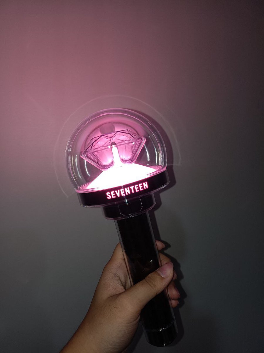woncrest's tweet photo. π #woncrestmail | kpopjoah !
guess what i finally have in my collection!!! my very first carat bong waaaa <33 (took me years tbh) i got this from shopee, & no regrets on buying this ^-^ can't wait to deco it in the future. see u soon @pledis_17 π©·πΌ https://t.co/obsAZ0OPd3