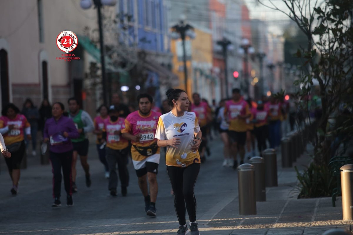 24HorasPuebla's tweet photo. #Puebla l Gran número de corredores disfrutan de este #MaratónPuebla2023 🤗🫶

Photoshooter @JimmyCid1 📸 https://t.co/eUilp9qkg1