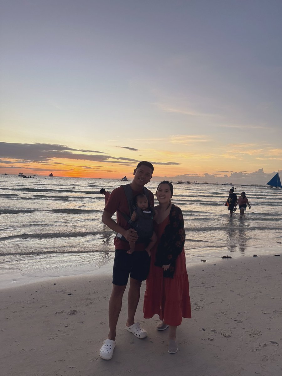 davegalang's tweet photo. Baguio - Boracay real quick! 👨‍👩‍👧❤️
@xoxopatriciaaa 💪🏼 https://t.co/6r5M0Oi0fO