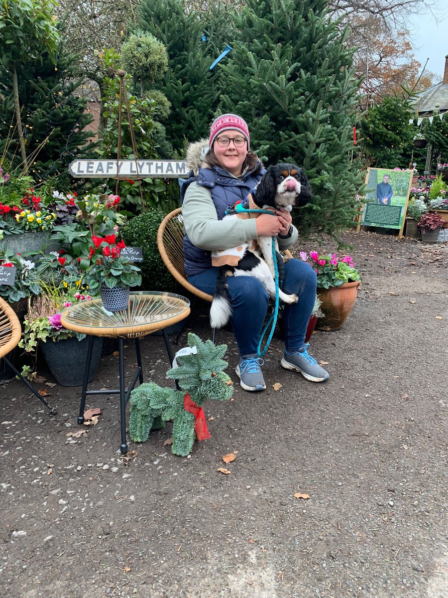 Lovely morning at @LythamHall to raise money for @BluSkiesFund doing a Christmas walkies 🐶🎅🏻🎄🍁🍂🐾