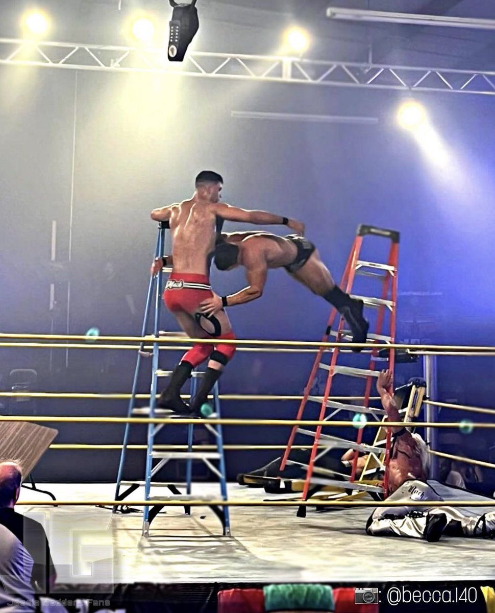 theJessieGFans's tweet photo. Throwback to this breathtaking moment! #mrOVW, @MrPEC_Tacular takes @immackulatejoe off a ladder! 🪜
He’s THEE Face of @ovwrestling for a reason! #mrOVW #WhyWeWatch
.
#ovw #wwe #aew #SurvivorSeries @KySportsRadio @TheRealAlSnow https://t.co/gIckZMFSVA