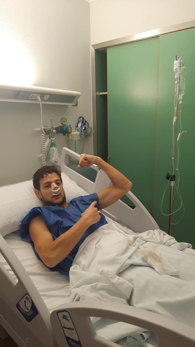 🏥 Jorge Villa fue operado este pasado viernes de una fractura de tabique nasal que se produjo en el entrenamiento del miércoles.

Afortunadamente todo salió bien y Villa ya está en proceso de recuperación.

¡Te queremos pronto de vuelta, capitán! 👃💪