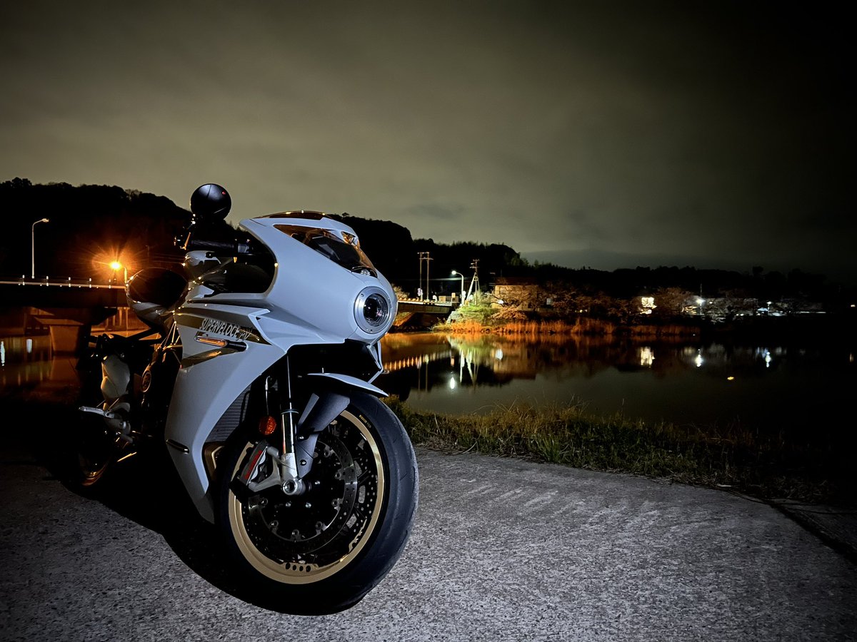 shiro_BwK's tweet photo. #TLをMVagustaでいっぱいにしようぜ https://t.co/WRPqHVpR0H