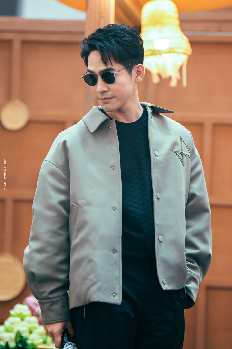 with_pope's tweet photo. วันนี้มาในคอสตูมพร้อมกระโดดข้ามเวลาจากกรุงศรีไปกรุงโซล หล่ออปป้าเกาหลีเกาใจ  เกาไปเกามา  #popezaap #ย้อนเวลาเที่ยวตลาดกรุงศรี https://t.co/REFseuroXR