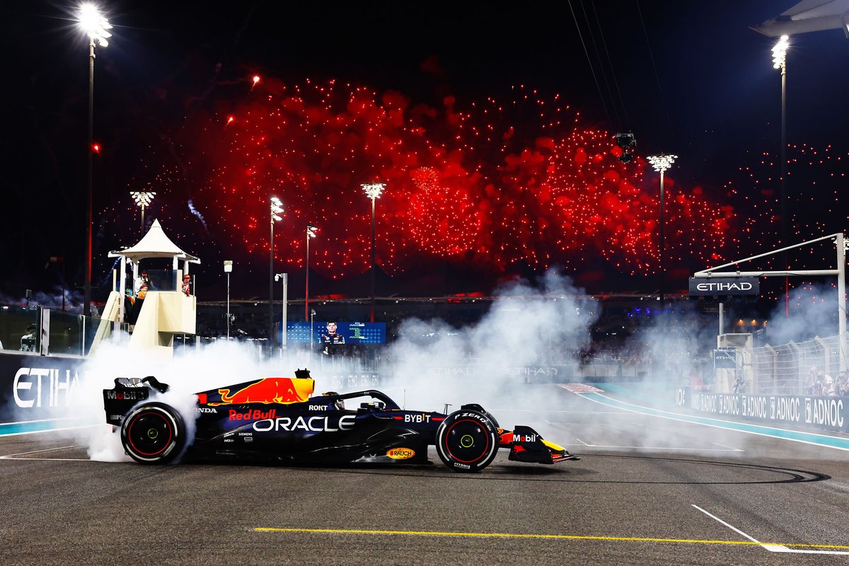 #F1, Max Verstappen domina anche ad Abu Dhabi. #Mercedes batte #Ferrari nella classifica costruttori --> tinyurl.com/f1-gp-abu-dhabi