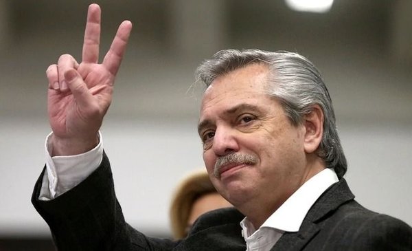 HoracioCabak's tweet photo. Si este mes no hay guita para aguinaldos estatales, es porque ellos se la fumaron toda para intentar ganar una elección.
No te confundas.
TODA DE TUGO. https://t.co/JVlTka1OQF
