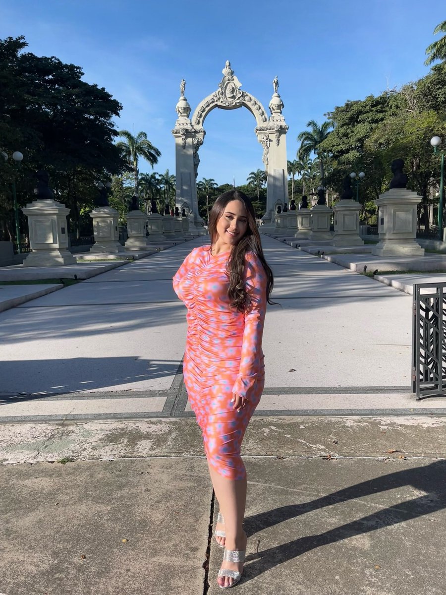 skartista's tweet image. Dia de fotos oficiales como médico cirujano 🥹👩🏻‍⚕️