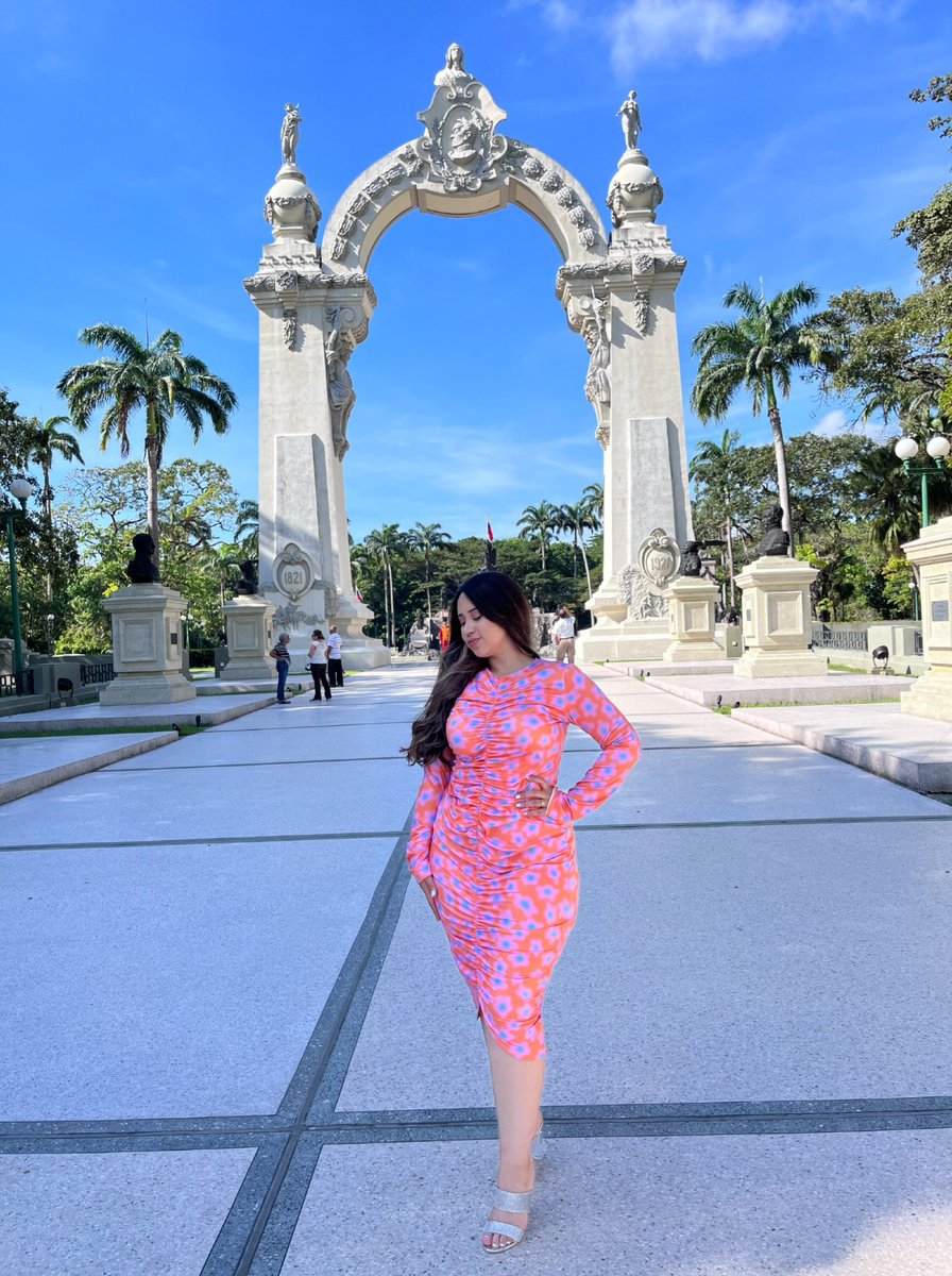 skartista's tweet image. Dia de fotos oficiales como médico cirujano 🥹👩🏻‍⚕️