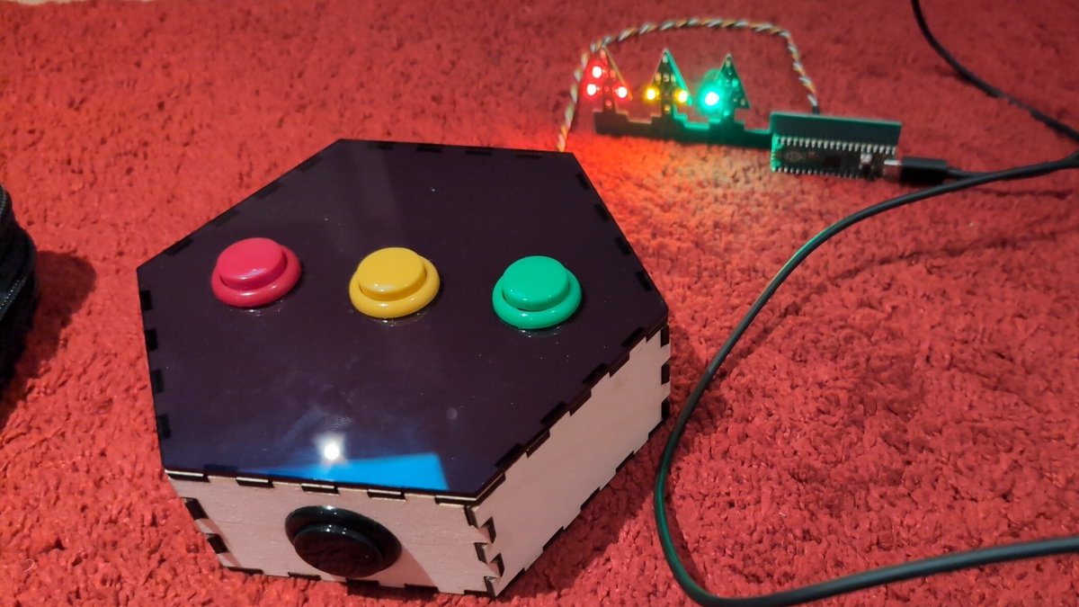 <a href="/PocketMoneyTron/">Andrew Gale</a> Xmas trees can play Simon, I made a gamepad for it before <a href="/CambridgeJam/">CamJam Raspberry Jam</a> but I did not have time to program it. During #CamJam <a href="/rwhb2/">Rob Bricheno</a> aka Rob, did and made a cracking version for it.