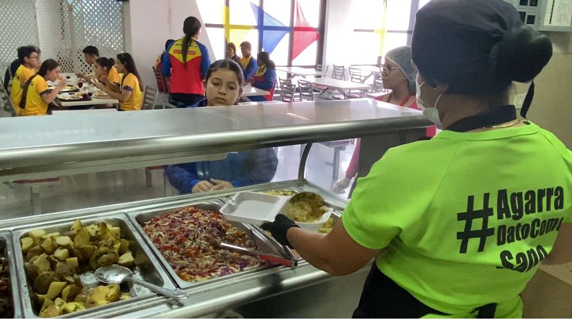 MinAlimenVen's tweet photo. Continúa el despliegue de la Misión Alimentación en la atención alimentaria y nutricional para los atletas y personal que participan en los VI Juegos Escolares de Centroamérica y el Caribe, con alimentación balanceada 4S Sana, Sabrosa, Segura y Soberana.

#VenezuelaMiaYTodaUnida https://t.co/Oc2J7n2JVZ