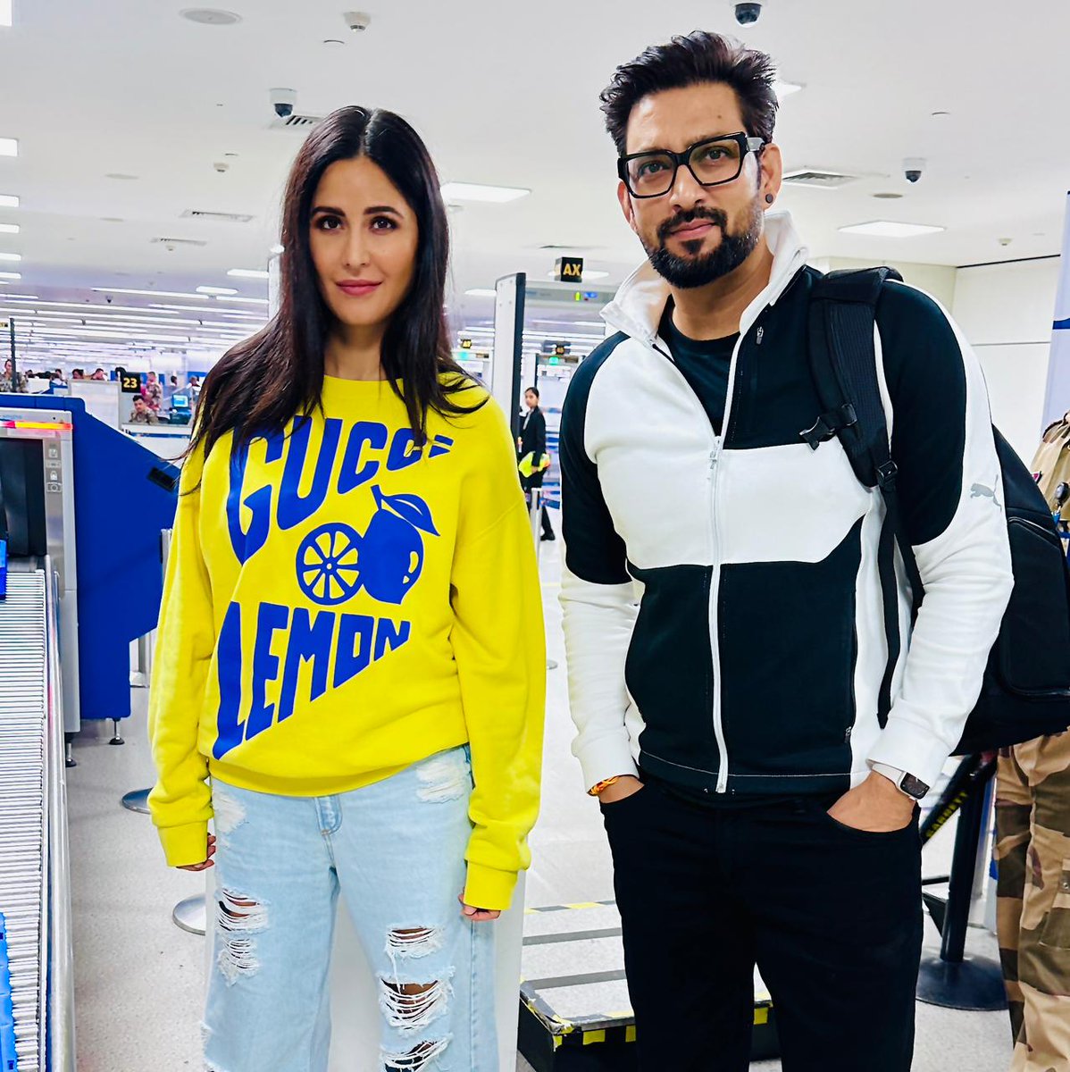 Actor Aadesh Chaudhary recently met gorgeous Katrina Kaif at the airport. Aadesh was floored by Katrina’s humble nature. 
.
.
.
.
#aadeshchaudhary #katrinakaif
#airportspotting #celebs #talkingbling