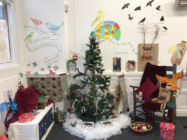 WOW - #volunteers joined Creative Pathways workshops over two weekends to create this stunning display of The Box of Delights by John Masefield. Come by #ledburypoetryhouse to have a look! <a href="/ace_midlands/">ACE Midlands</a> <a href="/LedburyPoetry/">Ledbury Poetry</a> #letscreate