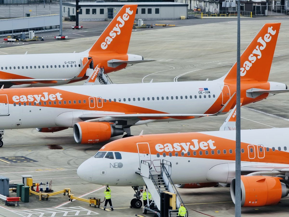 🎶 3 is the magic number 🎶 

<a href="/easyJet/">easyJet</a>