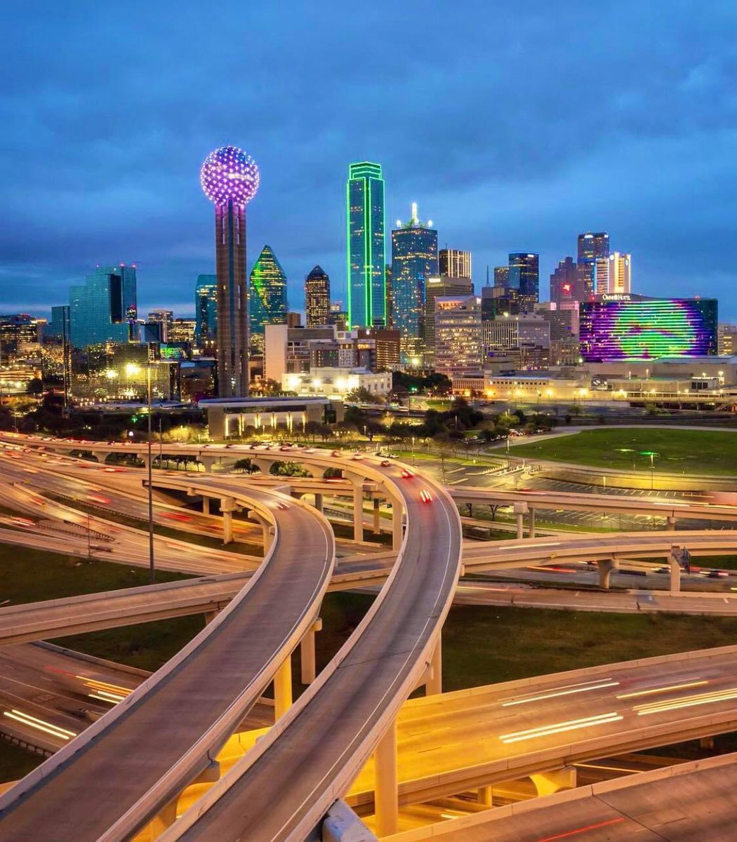alanperales214's tweet photo. Drop the city your from and the skyline
This is the city Iβm from #BornNRaised #DallasTexas π― https://t.co/GEyNrSRHrM