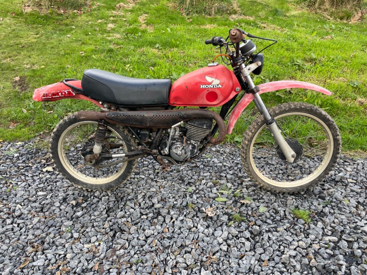 BarnFindsUK's tweet photo. Ad:  Honda Elsinore MR175
On eBay here -->> https://t.co/RmMsjxLGXA

 #HondaElsinoreMR175 #MotorcycleForSale #ClassicMotorcycle #OffRoadBike #HondaMotorcycle #ElsinoreMR175 #MotorcycleCollectors https://t.co/OSNh8sZQrX