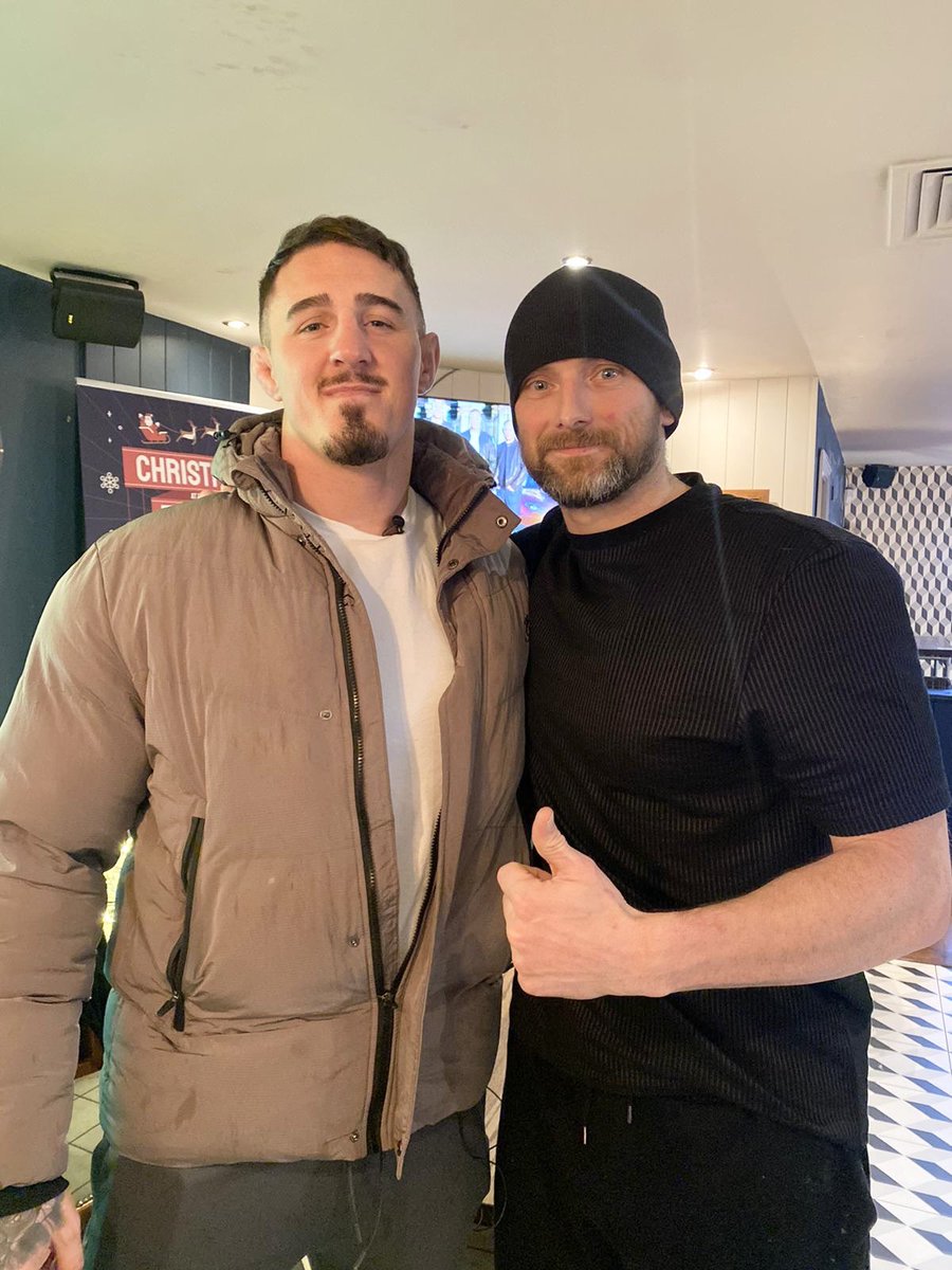 Neil was really pleased to bump into the UFC heavyweight champ <a href="/AspinallMMA/">Tom Aspinall</a> last week 💪🏼💪🏼💪🏼

You’re welcome to come and train or for recovery therapy anytime lad🤛🏼

#ufc #winners #champion #ufcfighter #manchester