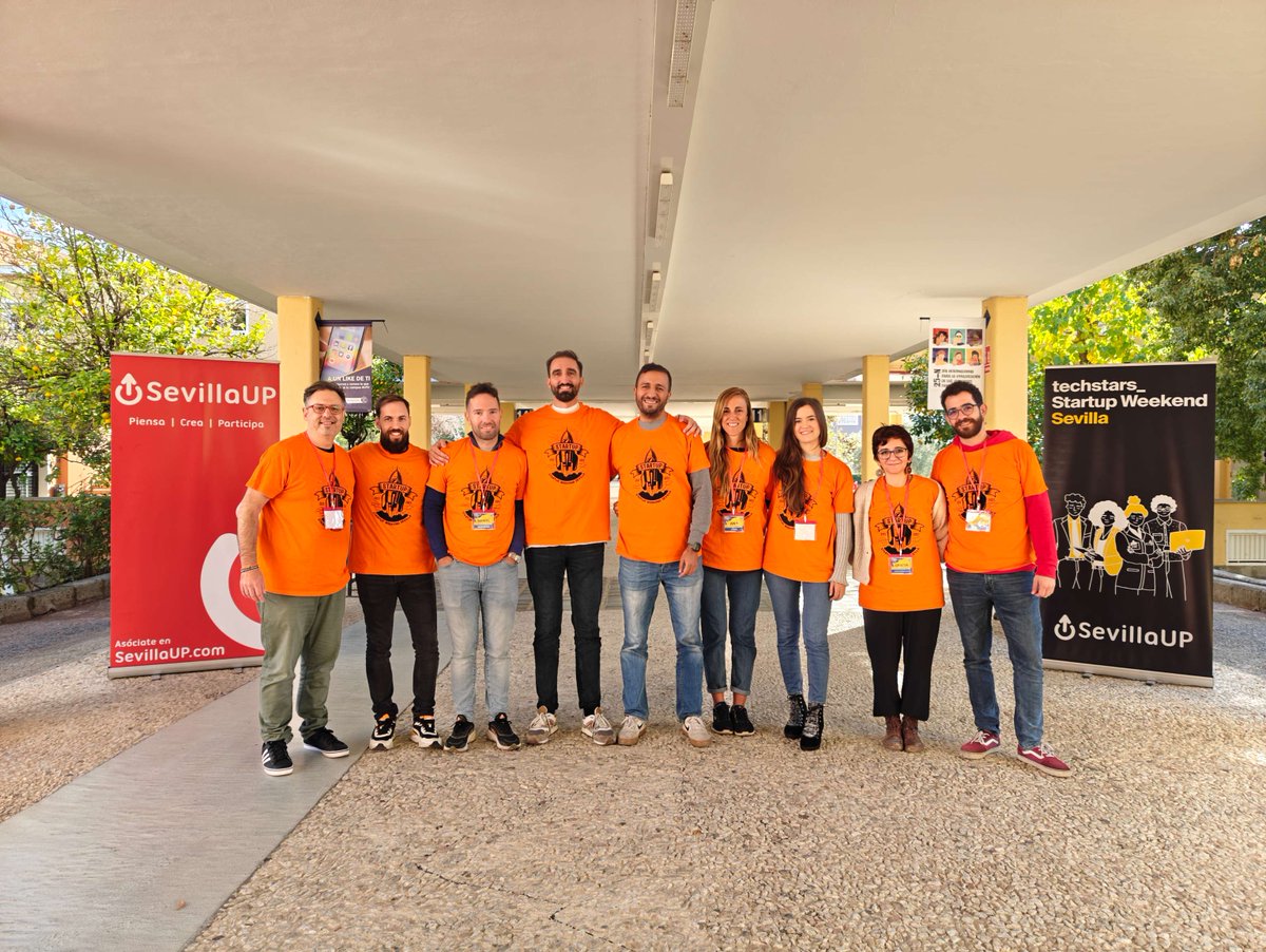 Startup Weekend SVQ tweet media