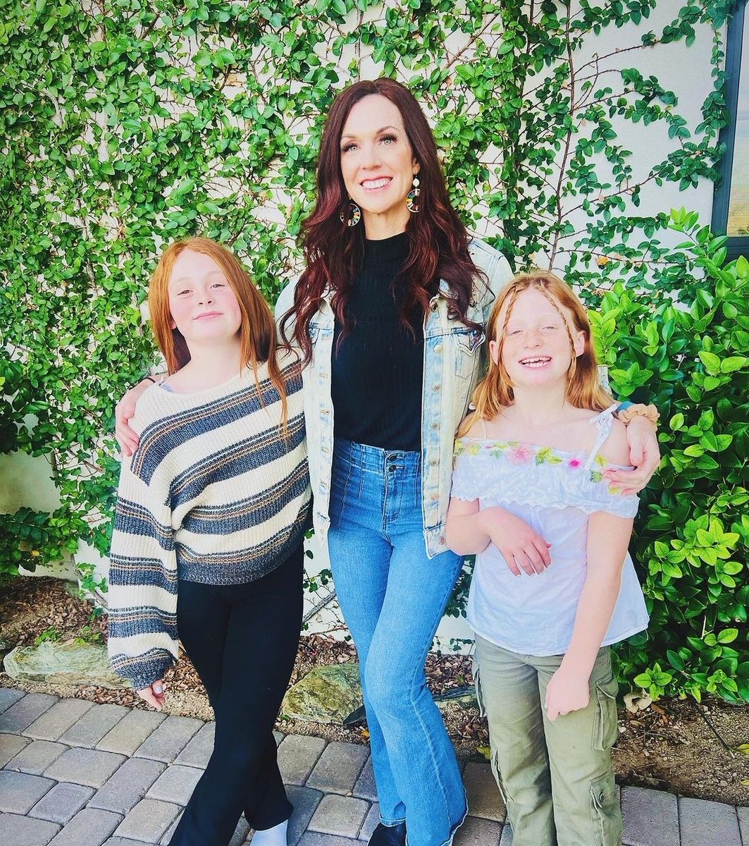 Michelle045_'s tweet photo. Love 💕

Thankful beyond words.
 Happy Sunday to you all!
#thanksgiving2023 #momlife #raisingdaughters #daughteroftheking https://t.co/LnQkOrTuwz