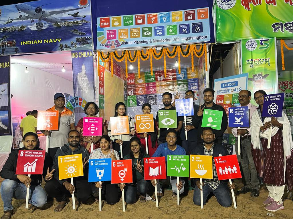 Aahwanofficial's tweet photo. Team Aahwan is thrilled to embrace the journey towards Sustainable Development Goals (SDGs) 🌍✨ Join us at Kalinga Baliyatra, Paradip, as we passionately champion the SDG campaign. Together, let's #SupportSDG for a brighter, sustainable future. 🌱🤝 #AahwanForSDG
@UN
@UNEP https://t.co/O98t3fuXd3