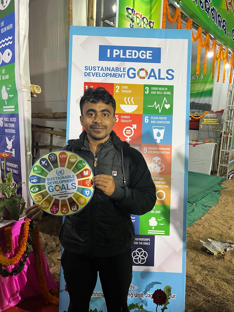 Aahwanofficial's tweet photo. Team Aahwan is thrilled to embrace the journey towards Sustainable Development Goals (SDGs) 🌍✨ Join us at Kalinga Baliyatra, Paradip, as we passionately champion the SDG campaign. Together, let's #SupportSDG for a brighter, sustainable future. 🌱🤝 #AahwanForSDG
@UN
@UNEP https://t.co/O98t3fuXd3