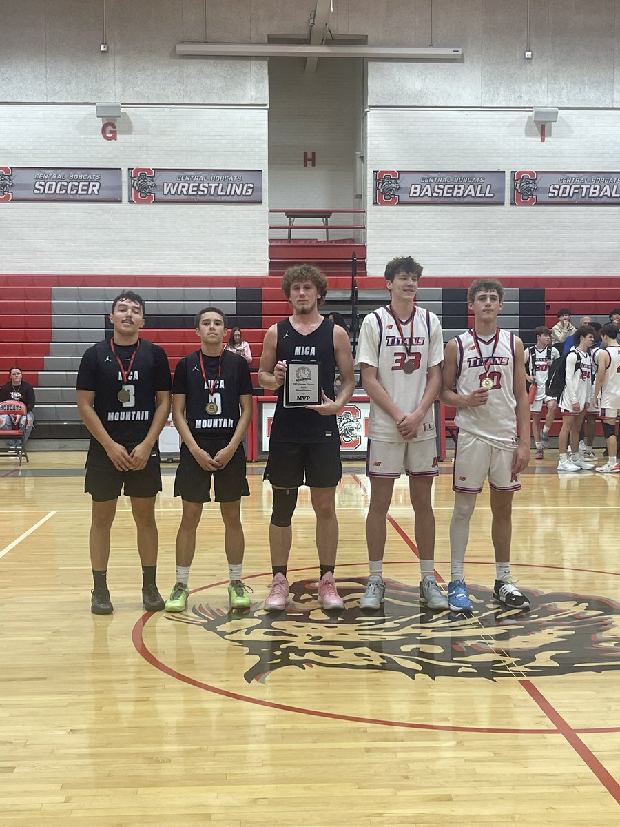 Awesome week in Phoenix..Union Basketball Classic Silver Champs. All tourney team.  <a href="/MicaMountainBB/">Mica Mountain Basketball</a>