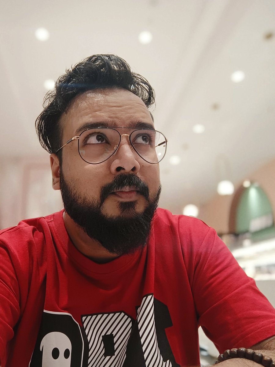 smuiux's tweet image. At #ZedTheBaker (my first time here) &amp;amp; wondering, what is this color palette? Pink?🤔

Anyway, great food btw. The &quot;Chicken &amp;amp; Leek Quicke&quot; was 🤌🏼.

Nice touch on the Menu&apos;s Bottom Section indicating the meaning of the symbols 😊.

#sundayvibes #designerthoughts