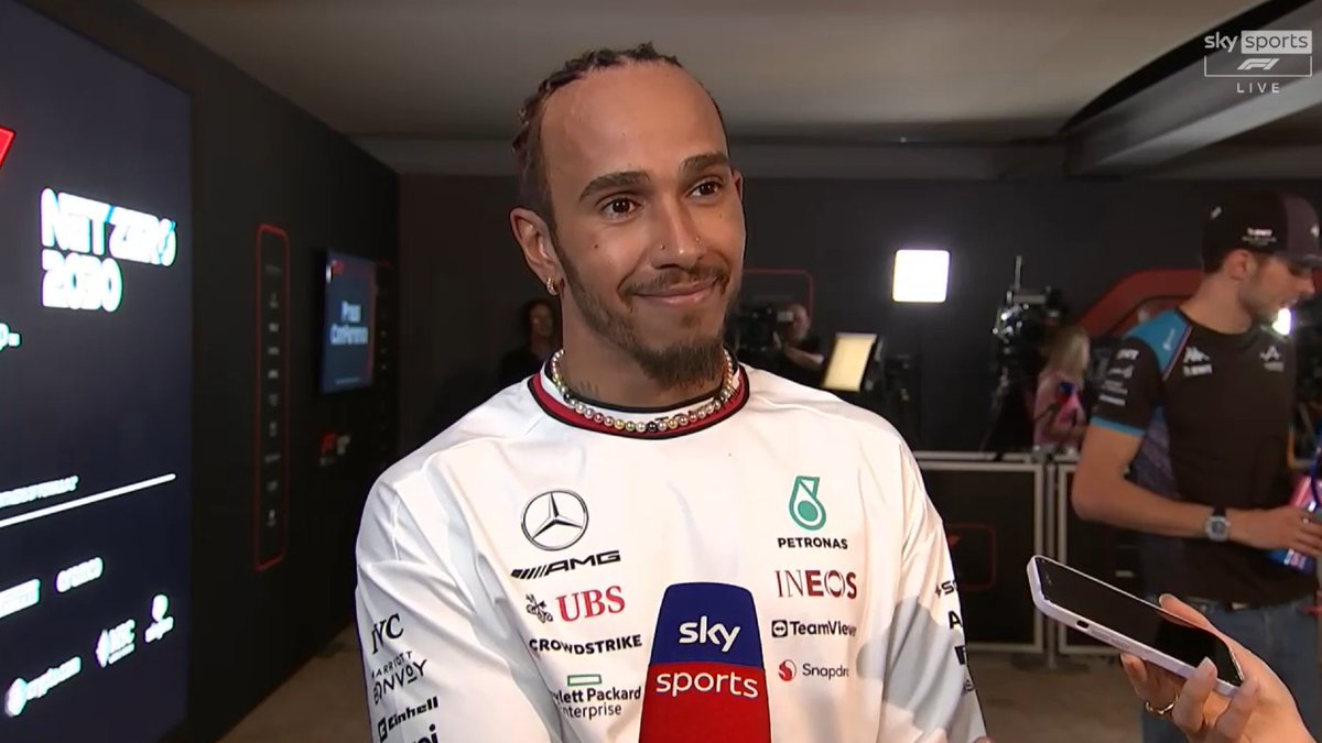 sextappen's tweet photo. x: "what was the thing that you'll be proud of this year?"
Lewis: "the fact that i survived it"😭😭😭😭 https://t.co/mUnV6FfmS9