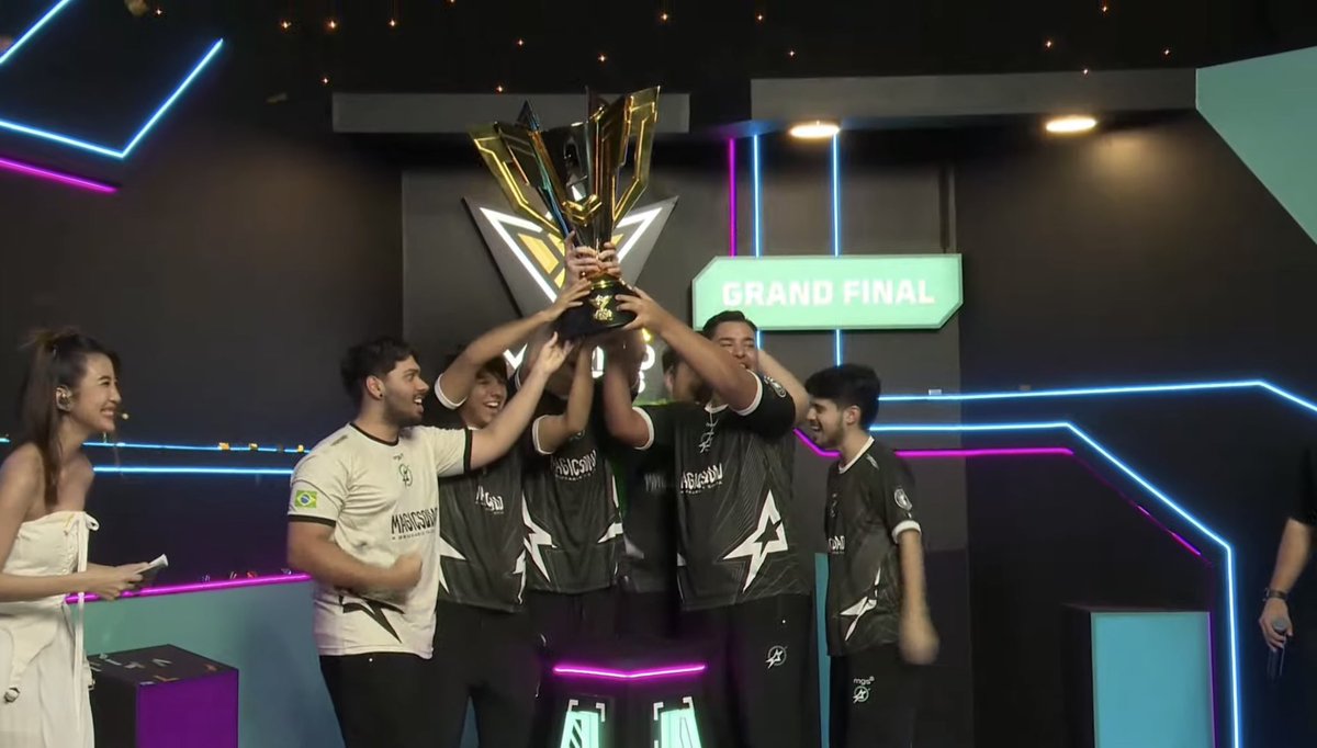 VAI BRASILLLLLLLL

OS MELHORES DO MUNDO 🧙🏽‍♂️🥇

#GOMGS