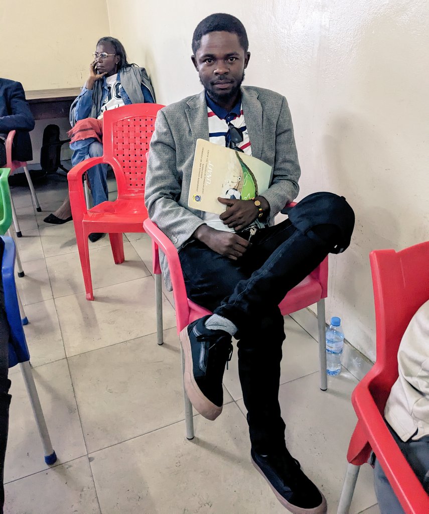 RichardMuhima54's tweet photo. 📌Heureux d'avoir représenté tous les journalistes sportifs de RDC, à l'Assemblée Générale Élective de la Fédération de Basket🏀 du Congo🇨🇩.
J'étais l'unique journaliste électeur, l'Association des Journalistes Sportifs du Congo, faisant partie du corps de métier de la #FEBACO. https://t.co/9UqW1fMzo7