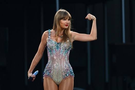 TVGrandeSul's tweet photo. Efeito placebo: Cantora Taylor Swift reclama que a creatina do Brasil não dá resultado https://t.co/aoSd8E5dir