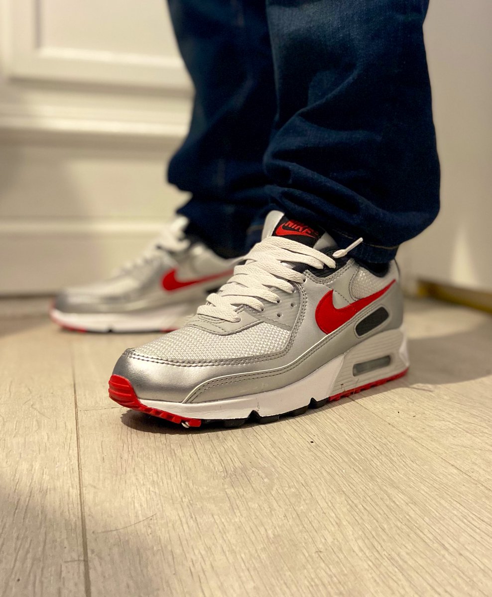 #KOTD SUNDAY FUNDAY CHERISH #family THESE ARE FIRE 🔥 NIKE AIR MAX 90 SILVER BULLET  #airmax90silverbullet #airmax #airmaxgang #silverbullet #airmax90 #AirMax90s #sneaker #sneakerhead #sneakerheads #sneakersaddict #snkrs #snkrsliveheatingup #yoursneakersaredope have a great day💯