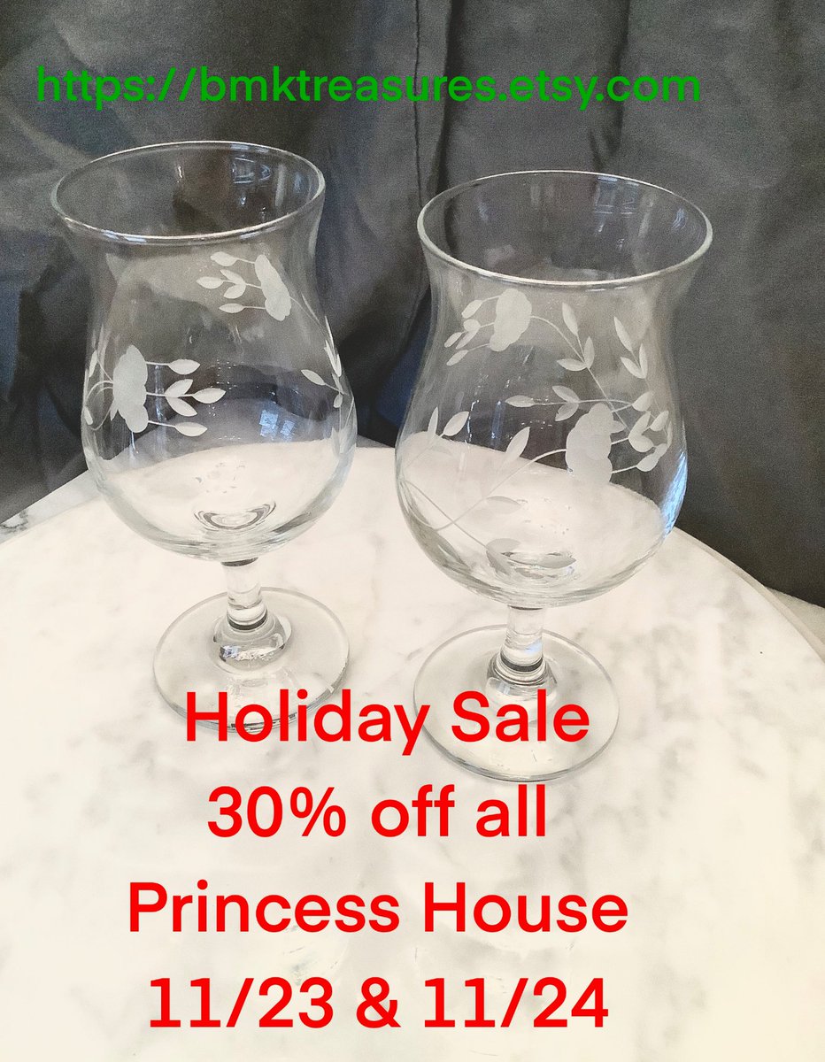 Sale extended through #CyberMonday!

bmktreasures.etsy.com    

 #etsyshops #etsyvintageshop #smallbusiness #christmasgifts #giftideas #christmas #vintagefindsforsale #holidays  #princesshouse #Crystal
