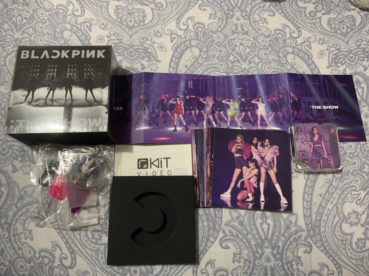 fat_kidooo's tweet photo. WTS LFB PH

BLACKPINK
THE SHOW KIT
- Full Inclusion
- Jisoo Keyring and Air Kit
- 1.7k negotiable

RE:BLACKPINK Japanese Album
- Full Inclusion
- Jisoo Sticker Card
- 4k negotiable

Will be giving official freebies to set taker.

Tags Blackpink Jisoo Jennie Rose Lisa https://t.co/3x5ZxKEaXU