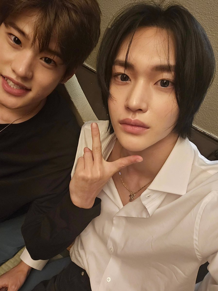 วอนบินมาแนะนำเพลง give you my heart ของไอยู แล้วลงรูปคู่กับโซฮี เอาเถอะ 555555555555