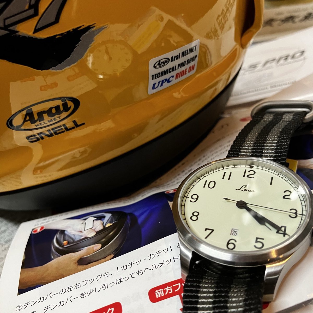 KAHEI54547342's tweet photo. 令和5年11月26日 本日大安
バイク用ヘルメット 開封の儀
#アライヘルメット 特注色
#モンキー125 バナナイエロー 近似色
#AraiHelmet #M1SPro 装着
本日の時計 原点回帰 #軍物時計
#Laco1925 #NAVYValencia 42mm
ドイツ時計 ですが #Miyota821A
日本製ムーブメント
#腕時計魂 #腕魂 https://t.co/CjQDJa8n7e