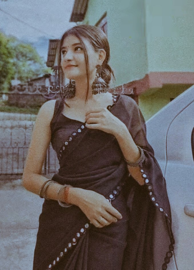 sr_panchota777's tweet image. लडकियों के कान सिर्फ झुमके पहनने के लिए है ,
क्योंकि सुनती तो ये वैसे भी किसी की नहीं है...!! 😀😜❤️ 

सही कहां ना......? 😜😁😄

#Justfun #IPLRetentions