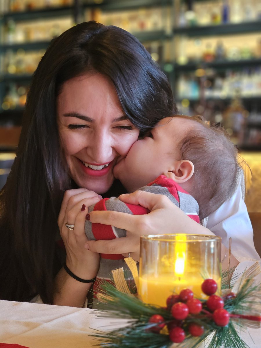 MegiNdregjoni's tweet photo. The best kiss! https://t.co/vXPRT5RLZj